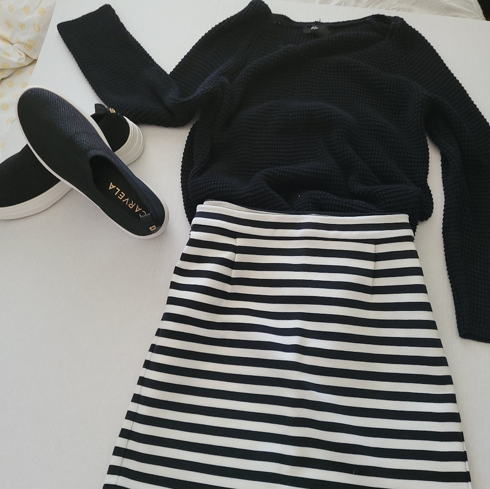 Tommy Hilfiger Mini Skirt black white striped  size 2  $25
